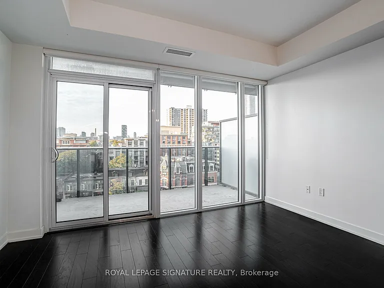 330 Richmond St W #811 — Photo 10