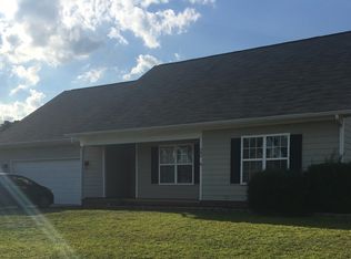 202 Rocky Mountain Dr, Raeford, NC 28376