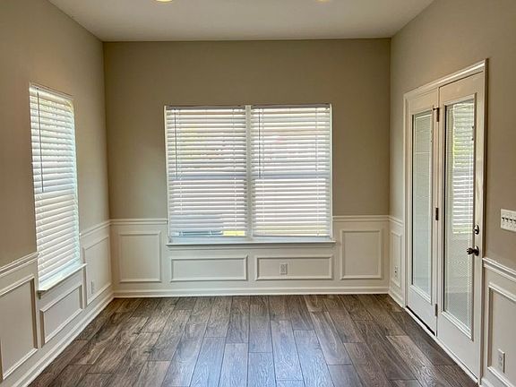 5th image of 3348 Tourmaline Dr