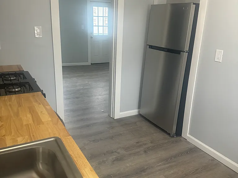 321 Garfield St — Photo 4