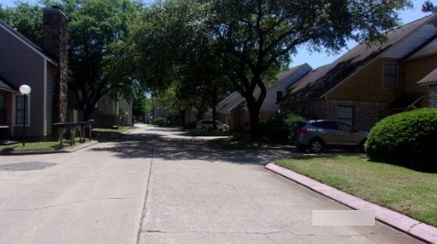 2nd image of 1500 W Esplanade Ave APT 19B