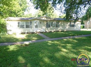 412 Washington St, Lyndon, KS 66451