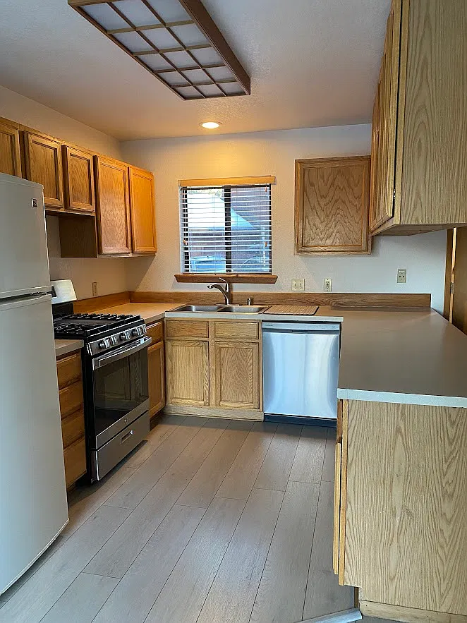 2 bed, $3,200 — Photo 3