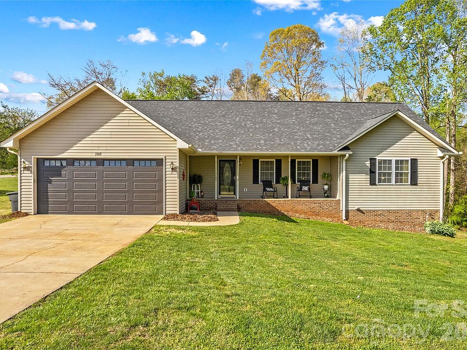1st image of 105 Saddle Wood Ln