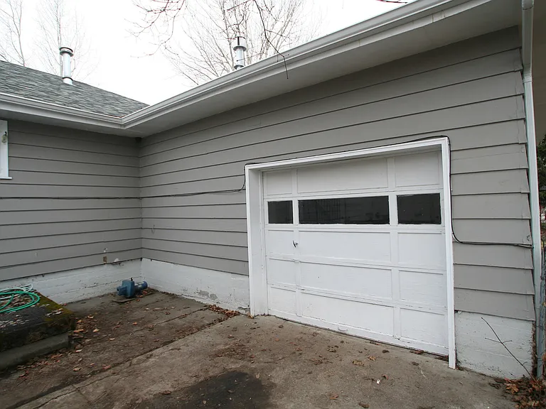 26677 Frontage Rd — Photo 7