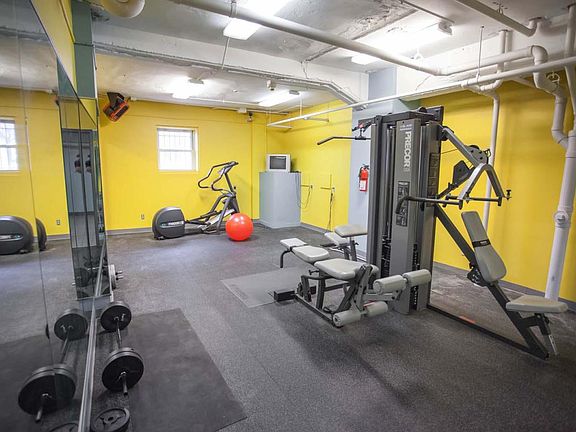 5th image of 501 Clara Ave #525-302