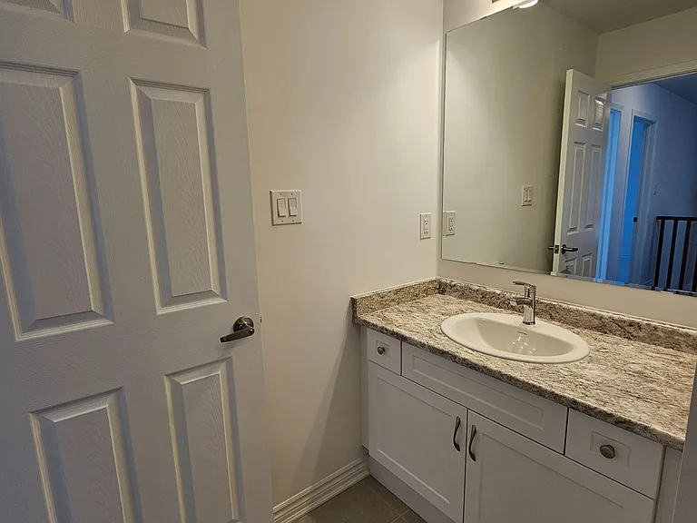 879 Amand Dr — Photo 19