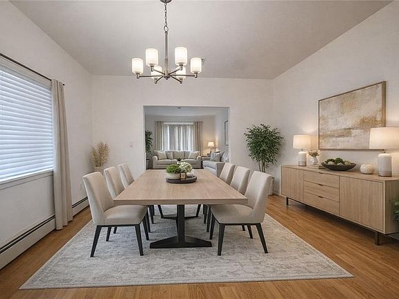 3rd image of 735 Woodrow Rd