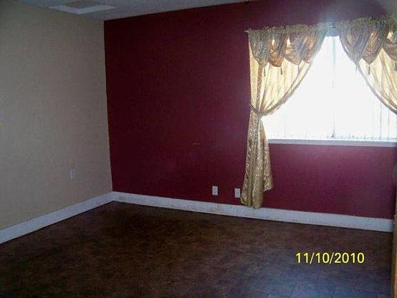 3rd image of 4549 E Del Rio Dr