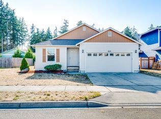 805 NW Lateen St, Oak Harbor, WA 98277