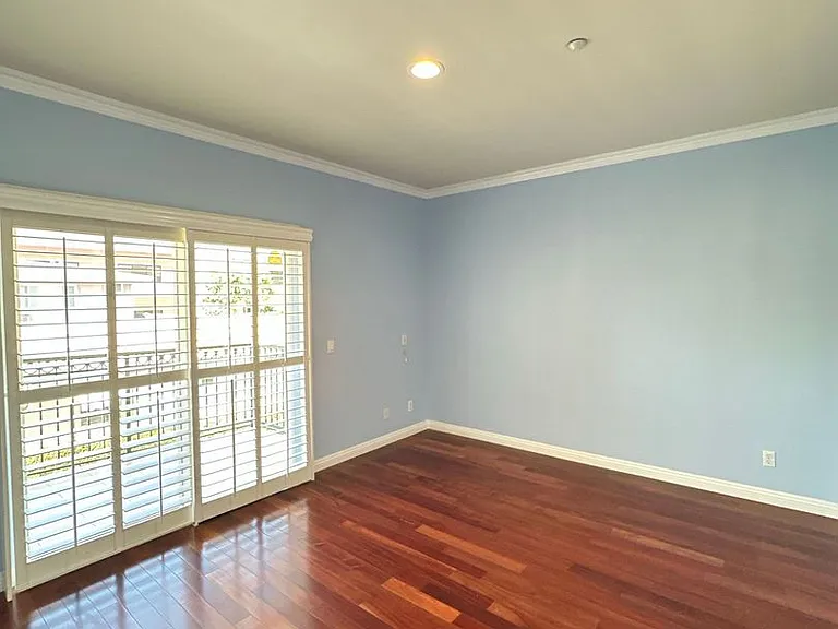 120 De Anza St #202 — Photo 13