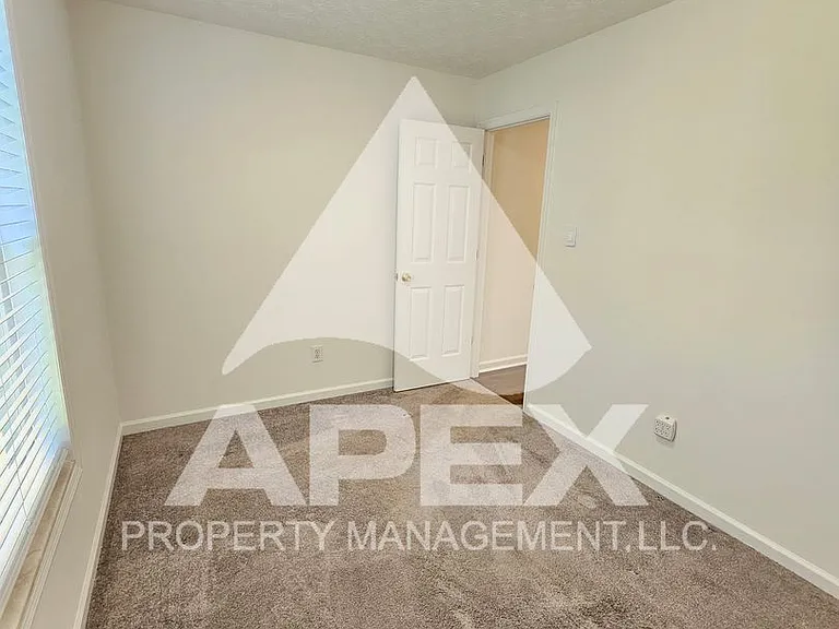 8705 Trapper Ln — Photo 20