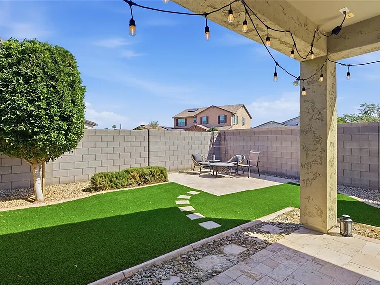 2225 N 140th Dr — Photo 38
