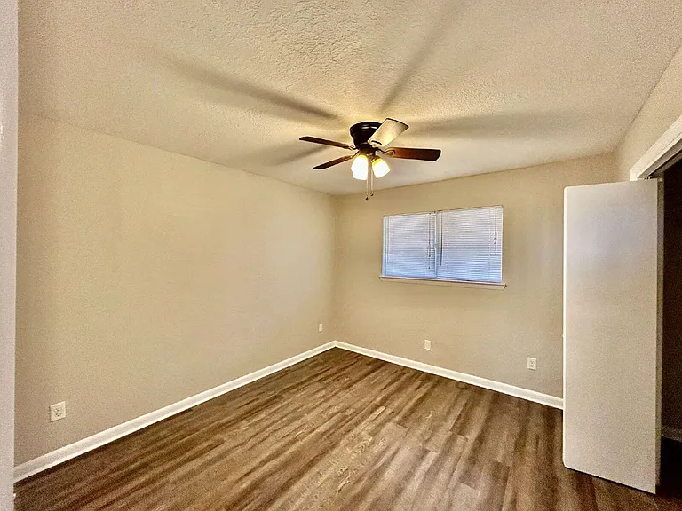 208 Valley View Ave #10 — Photo 20