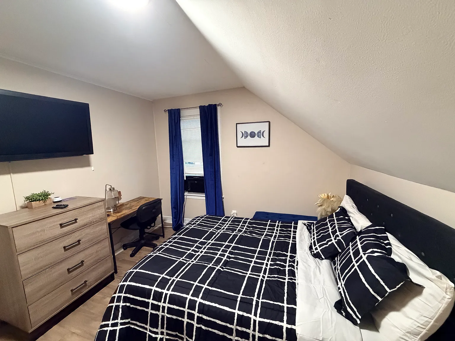 1 bed, 650 sqft, $1,550 — Photo 4