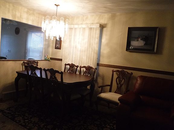 5th image of 308 Chesterton Ave