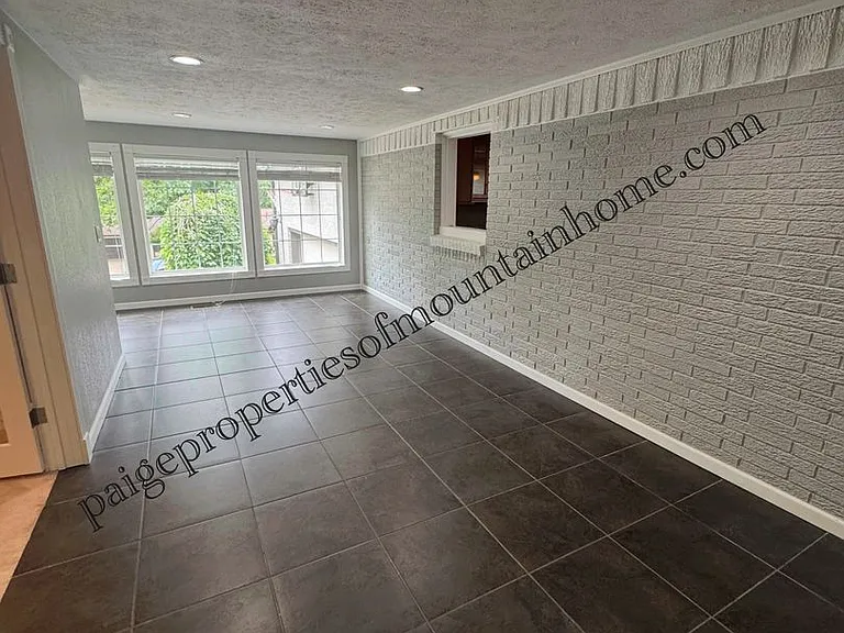 1741 Fairway Dr — Photo 25