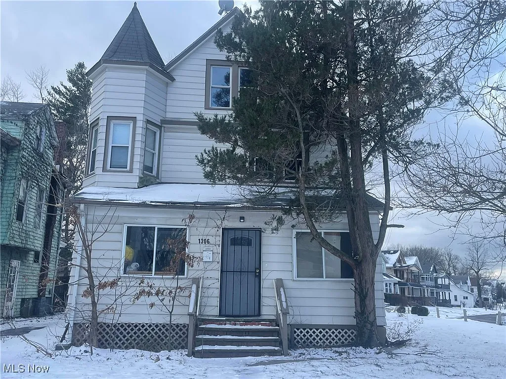 1306 Coit Ave photo 1