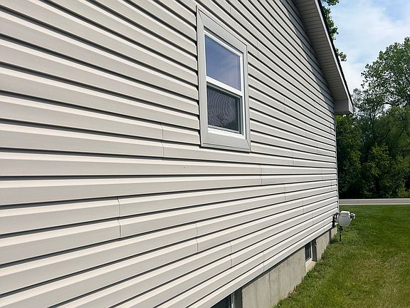 4th image of 2140 W Drahner Rd