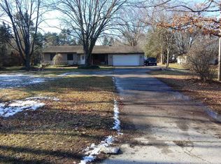 8545 N McKinley Rd, Flushing, MI 48433