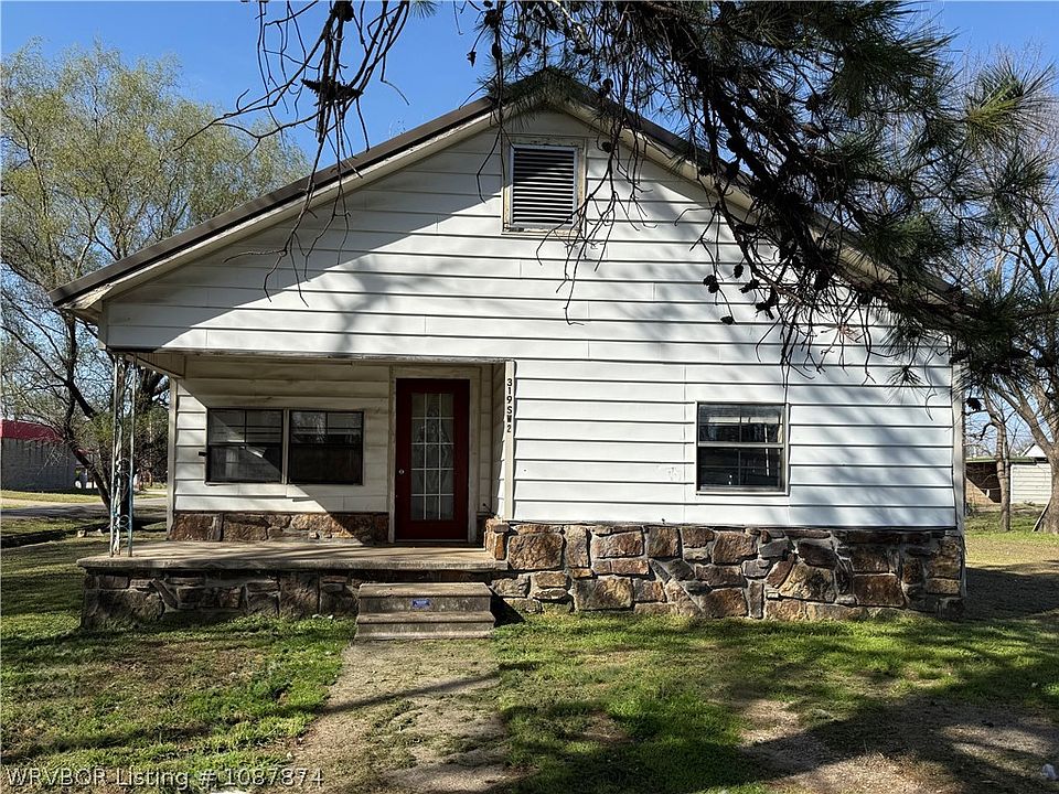 1st image of 316 SE 2nd St