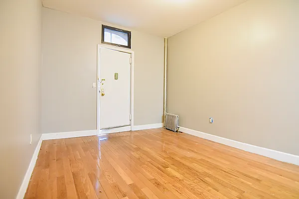 Rented by Bohemia Realty Group | media 6