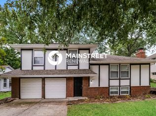 18717 Hanthorne Dr, Independence, MO 64057