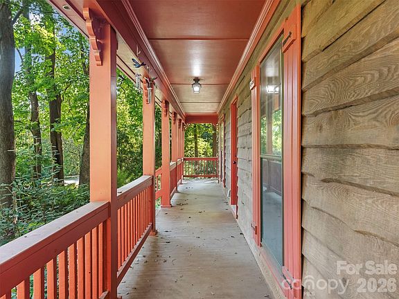 4th image of 14200 Hackamore Dr