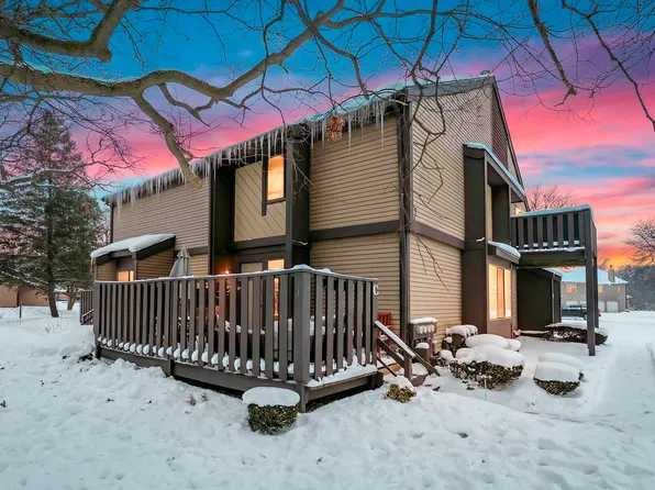 3519 Oak Tree Dr, Kalamazoo, MI 49048