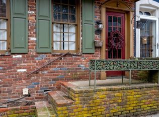 31 Swan St, Lambertville, NJ 08530
