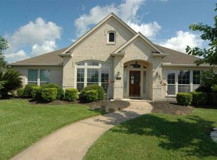 102 Warm Spring Ln, Dickinson, TX 77539
