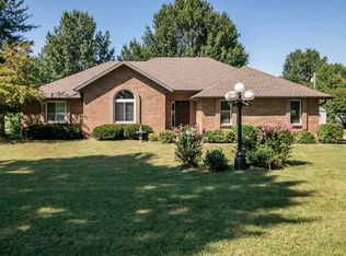 6283 W Farm Road 94, Springfield, MO 65803