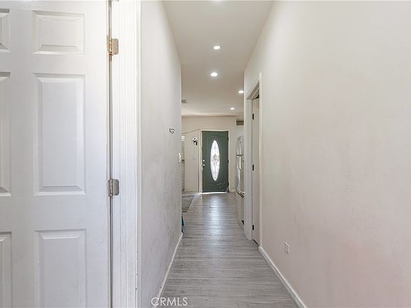5th image of 421 E 65th St
