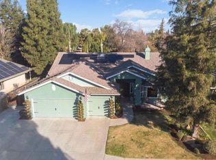 375 W Vartikian Ave, Clovis, CA