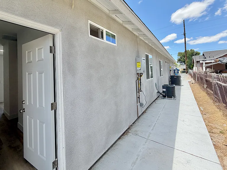 6991 Del Rosa Ave — Photo 13