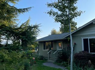 1046 Mayfair Ln #B, Grants Pass, OR 97527