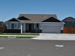 3812 W 21st Ave, Kennewick, WA 99338