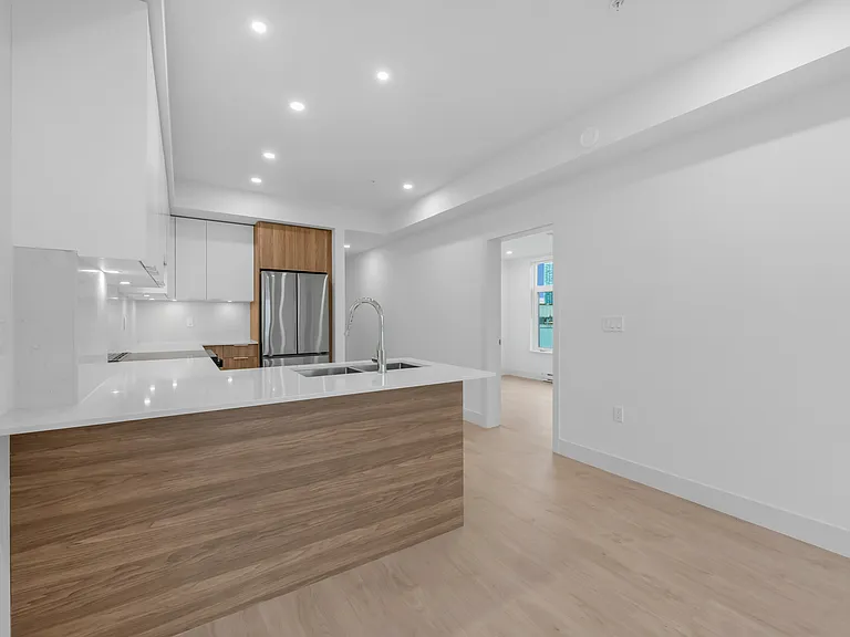 6479 Selma Ave #207 — Photo 9