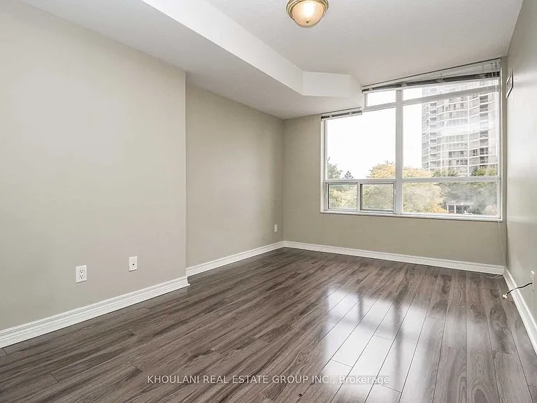 35 Kingsbridge Garden Cir #312 — Photo 23