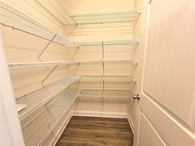 757 Laurel Cove Dr — Photo 14