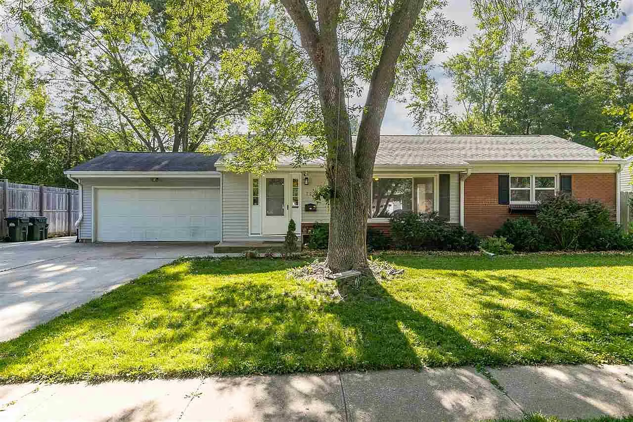 722 Willow St photo 1