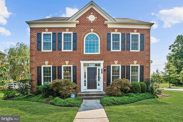 41301 Windybush Dr photo 1