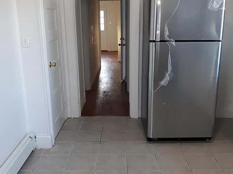 1st image of 34 Hart Ave Floor 2