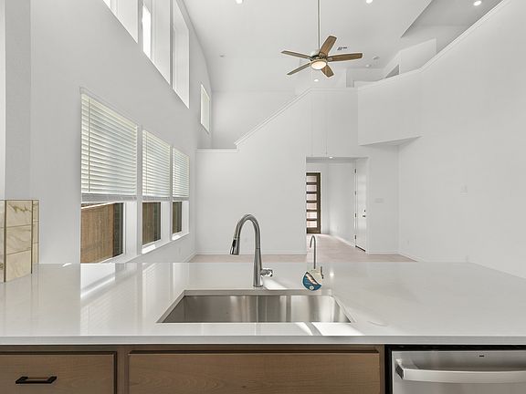 3rd image of 961 Oak Chase Way #48