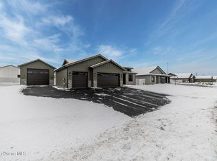 8122 W Splitrail Ave, Rathdrum, ID 83858