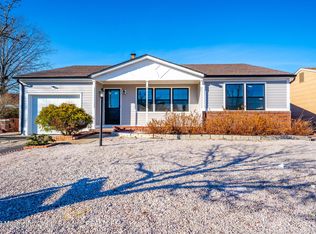 17 Garrett Rd, Toms River, NJ 08757