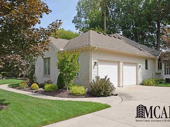 3rd image of 8142 Black Oak Dr