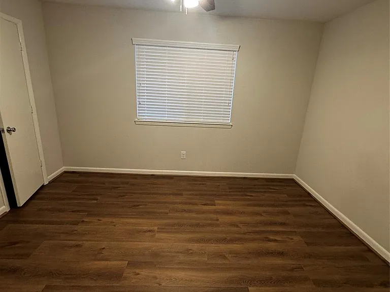 8807 Belle Glen Dr — Photo 14