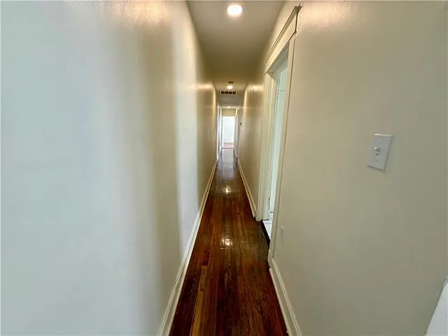 3 bed, 2.0 bath, 1300 sqft, $1,800 — Photo 4