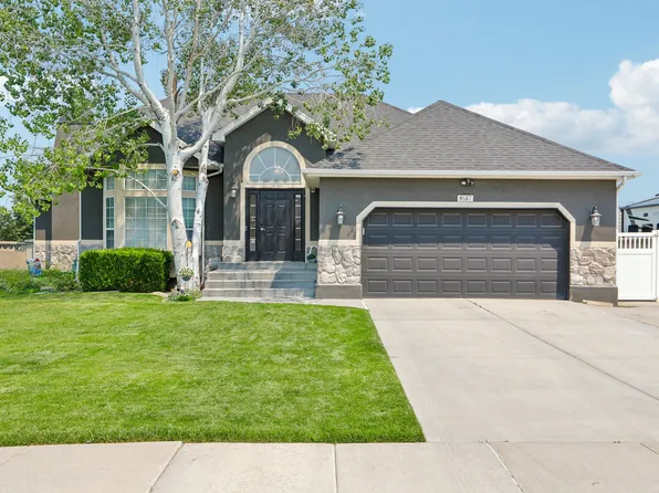 9567 S Misty Oaks Cir, South Jordan, UT 84095